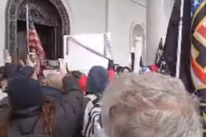 Sturm auf das Capitol in Washington. Screenshot: Stephen Ignoramus / Youtube