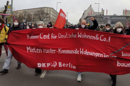 DKP auf der Demonstration gegen Aus für den Berliner Mietendeckel. Foto: DKP Berlin