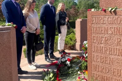 Gedenkzeremonie in Berlin-Marzahn, 8. Mai 2022. Foto: Russische Botschaft