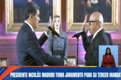 Nicolás Maduro legt Amtseid ab. Screenshot: VTV