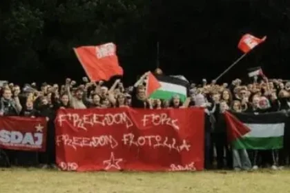 Solidaritätsaktion auf dem Festival der Jugend in Bottrop. Foto: SDAJ