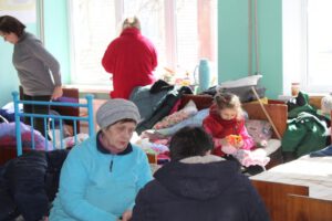 Geflüchtete aus Mariupol in Nowoasowsk. Foto: Wpered.su