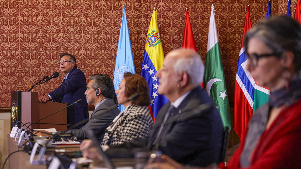 Kolumbiens Präsident Gustavo Petro spricht auf der Palästina-Konferenz in Bogotá. Foto: Joel González - Presidencia